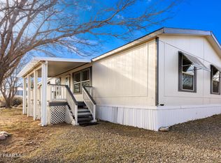 10560 S Cholla Dr, Mayer, AZ 86333