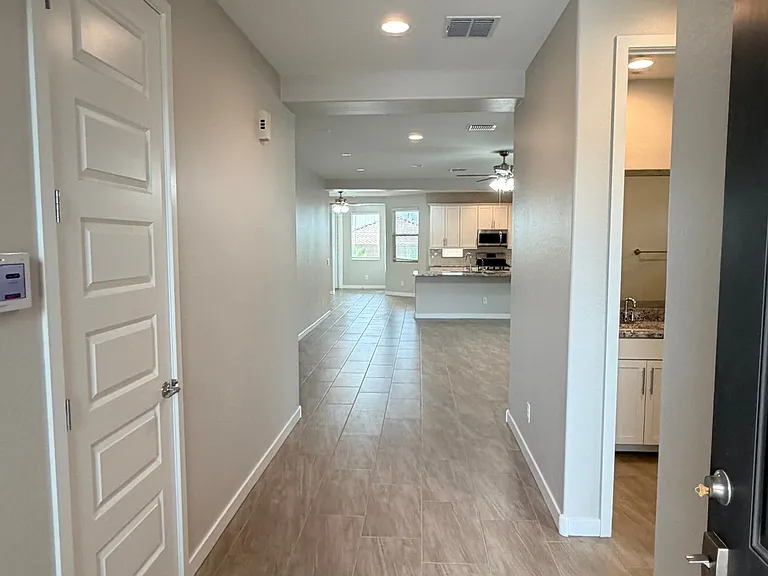 1614 W Corral Rd — Photo 6