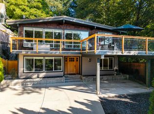 884 Wellington Dr, North Vancouver, BC V7K 1K7