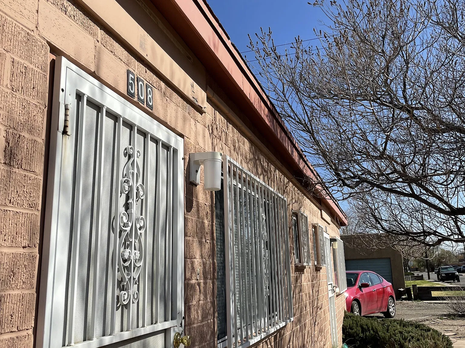 1120 Lead Ave SW — Photo 1