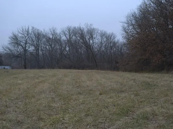 2710 S Claremont Ave, Independence, MO 64052