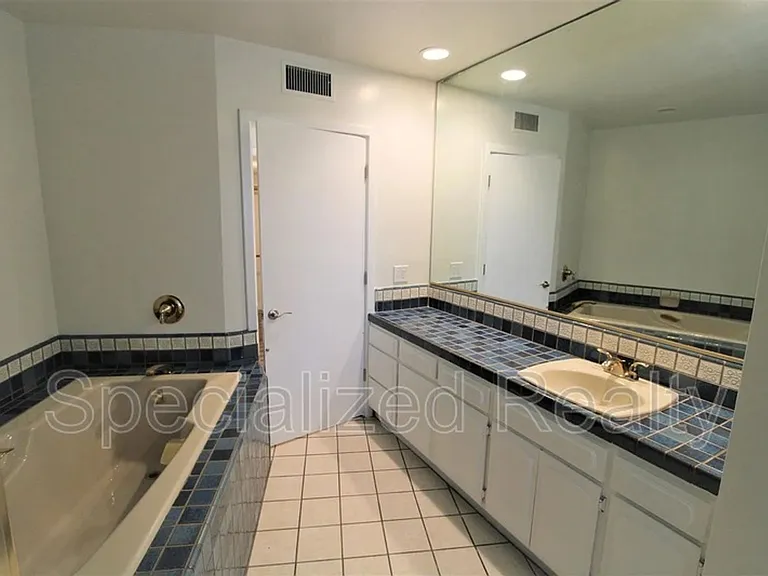 3694 Berwick Dr — Photo 12