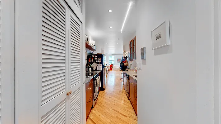 Rented by Tipping Point Real Estate LLC | media 20