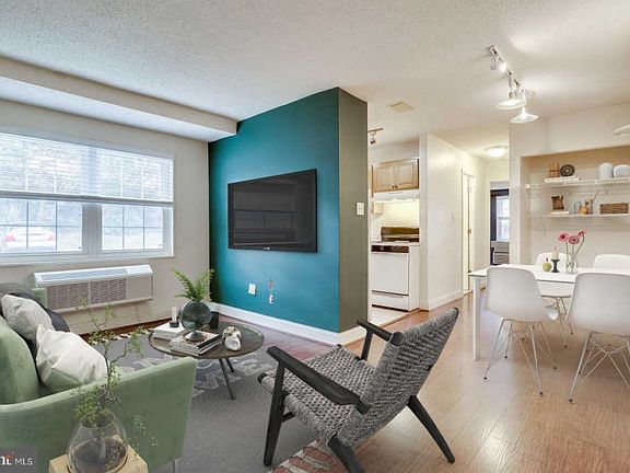 3rd image of 2239 Farrington Ave APT 103