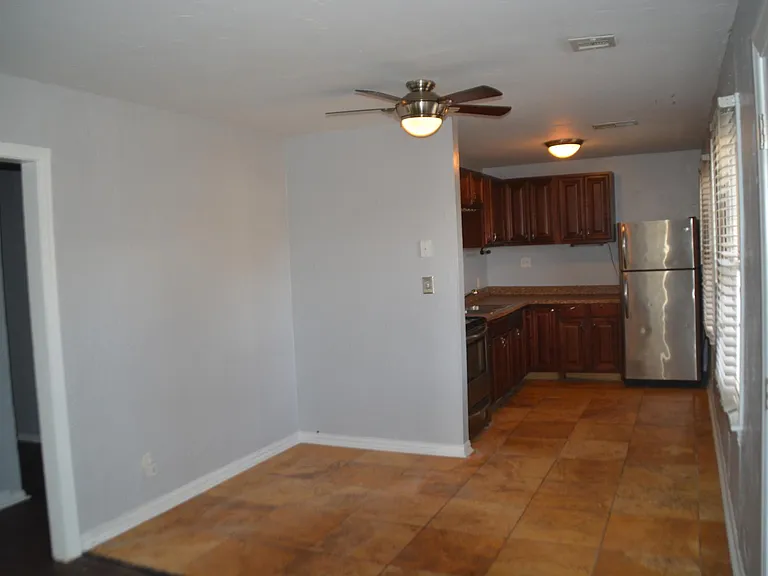 1208 NW 97th St — Photo 11