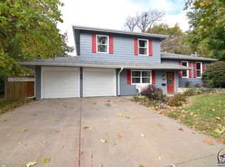 1605 Beechwood Ter, Manhattan, KS 66502