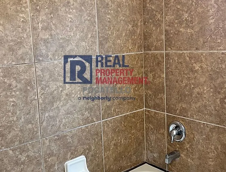 1154 W Eldredge Rd — Photo 12