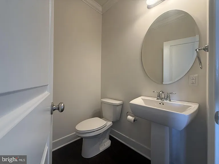 602 D St — Photo 14