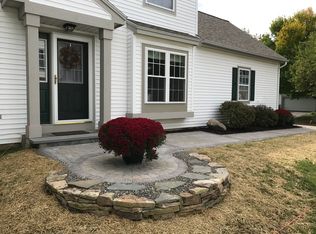 12 Empire Cir, Rensselaer, NY 12144