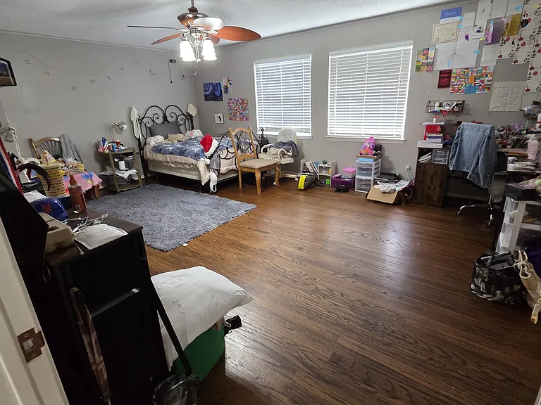 2425 Glen Ridge Dr — Photo 8