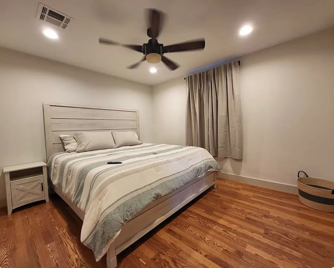 917 S Montezuma Ave — Photo 3