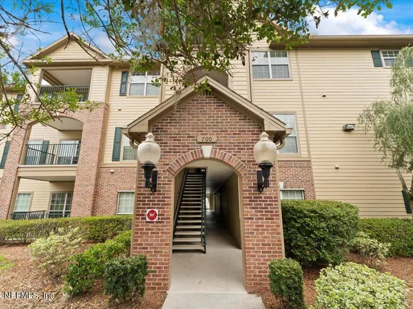 7800 POINT MEADOWS Drive #714, Jacksonville, FL 32256
