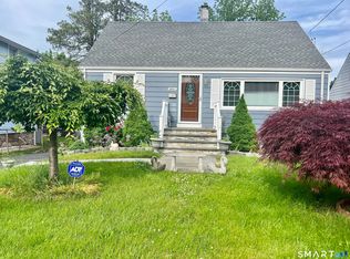 140 1/2 Stuart Ave, Norwalk, CT 06850