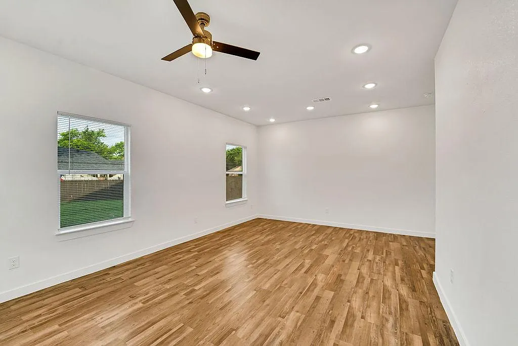 3 bed, 1400 sqft, $1,850 — Photo 3