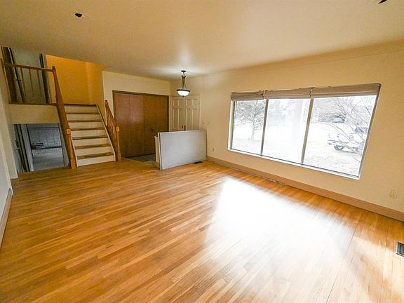 2nd image of 53446 Bancroft Dr