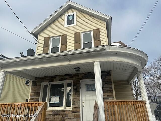1st image of 928 S 9th Ave