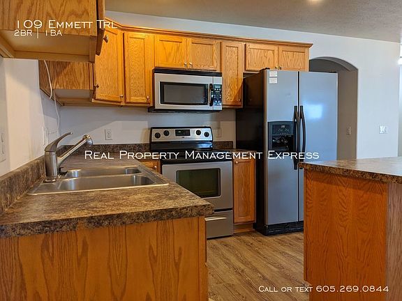 3rd image of 109 Emmett Trl