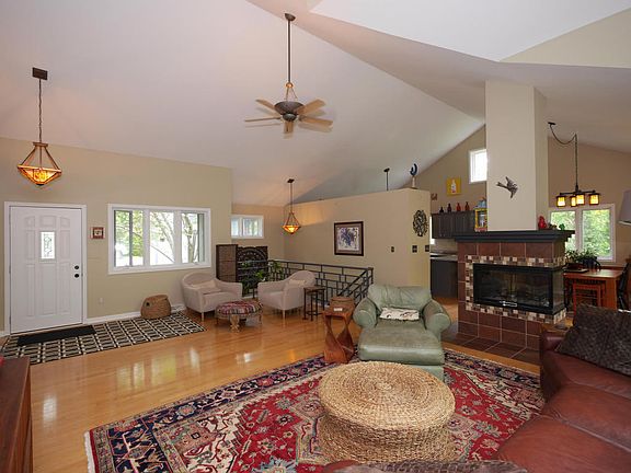4th image of 13673 N Lake Shore Dr
