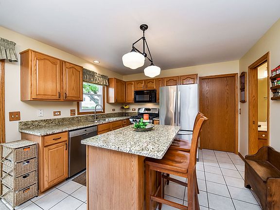 5th image of 2348 Cheshire Dr