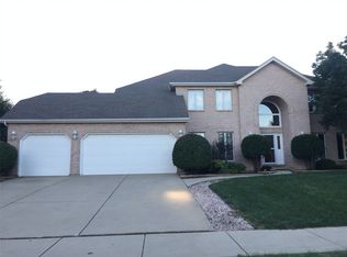 3827 Falkner Dr, Naperville, IL 60564