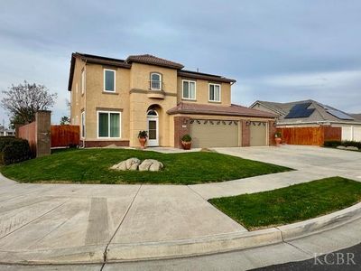 444 Avalon Dr, Lemoore, CA, 93245