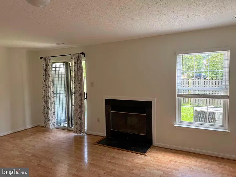 7818 Cloister Pl — Photo 10