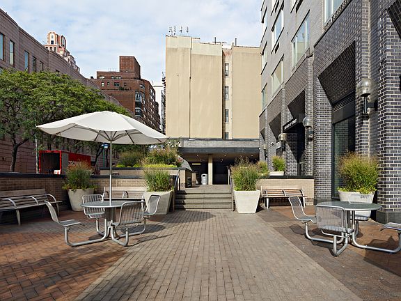 5th image of 254 E 68th St APT 23B
