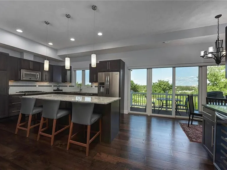 2293 City View Dr — Photo 12
