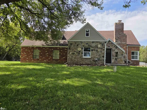 1491 Iva St, Burton, MI 48509