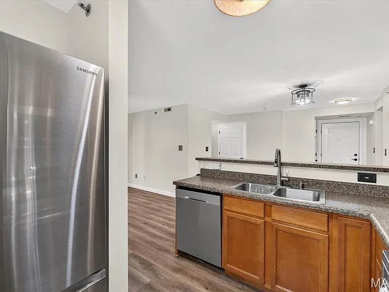 4103 Spring River Dr — Photo 8