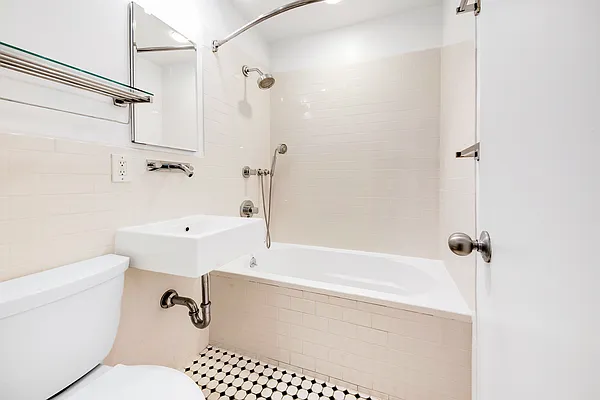 Rented by Corcoran | media 21