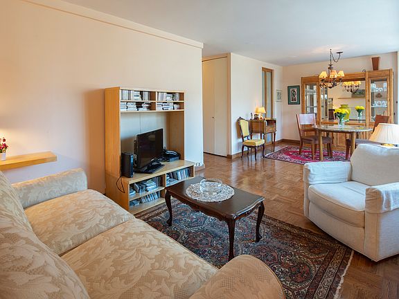 5th image of 315 W 70th St #12GG
