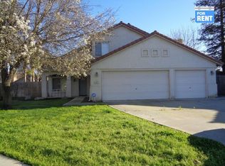 917 Margaret Cir, Hanford, CA 93230