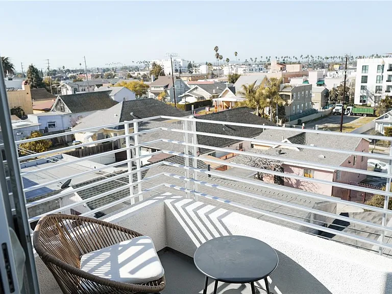 1101 S Harvard Blvd #506 — Photo 11