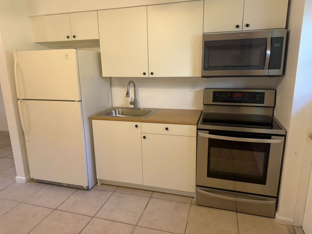410 NE 12th Ave #A, photo 9