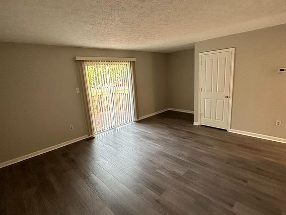3rd image of 529 Kingdom Ct