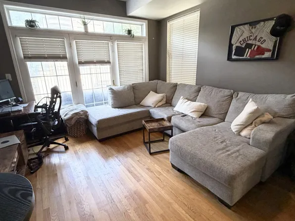 1627 W Grand Ave #1, Chicago, IL 60622
