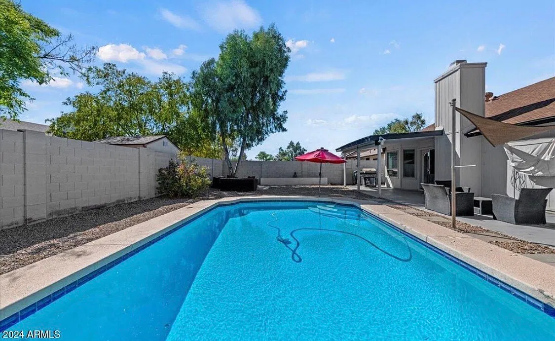 3 bed, 1600 sqft, $2,600 — Photo 3