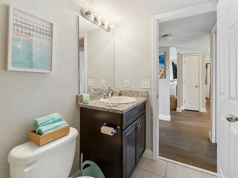 Sea Oats Apartments — Photo 18