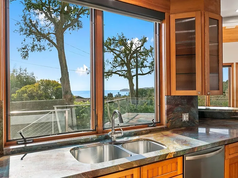 27091 Sea Vista Dr — Photo 33