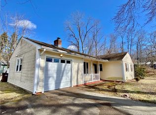 1 Meadow Rd, North Branford, CT 06471