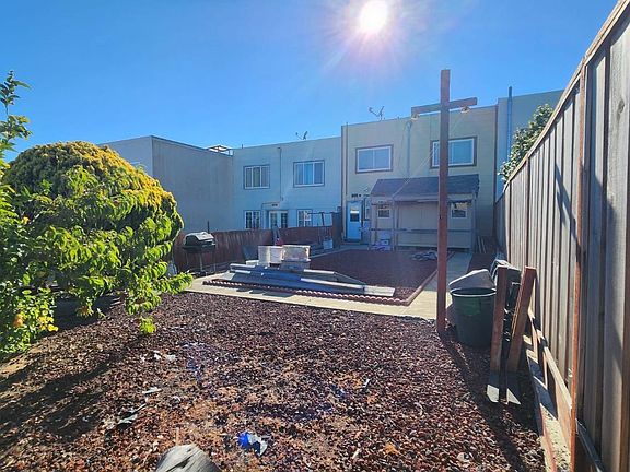 5th image of 167 Cora St