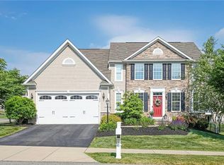 250 Foxwood Rd, Coraopolis, PA 15108