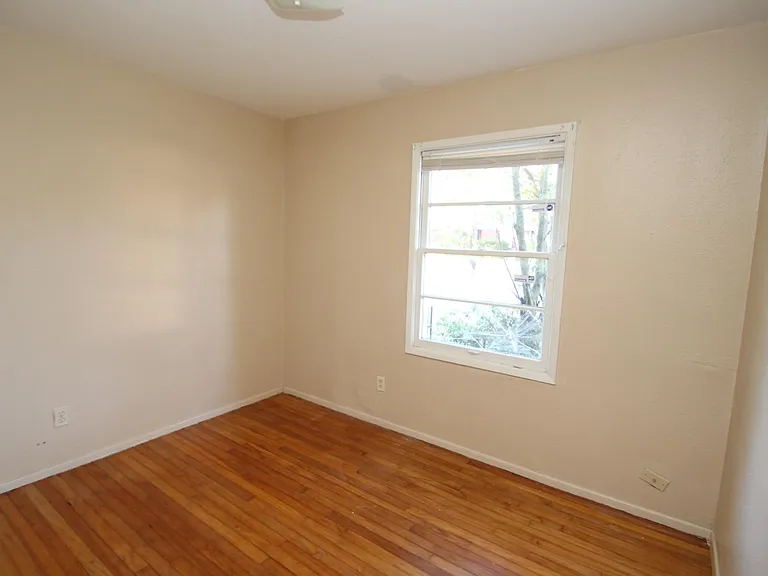 3753 Autumndale Dr — Photo 8