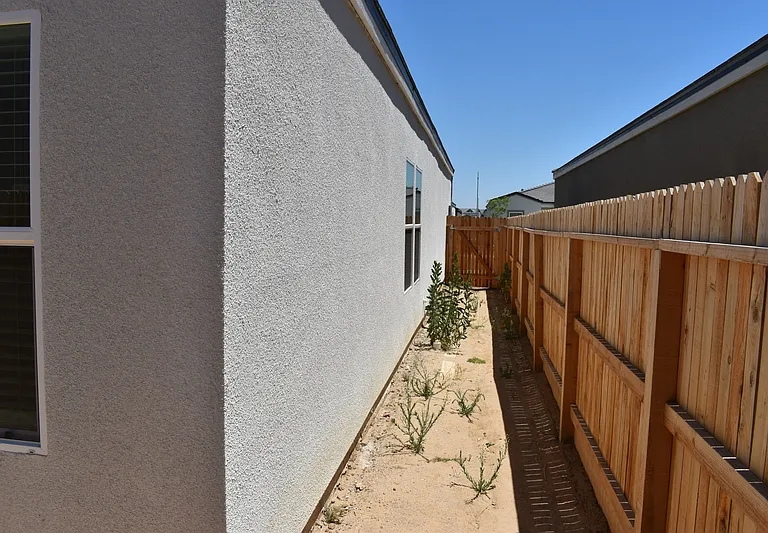 4481 N San Miguel Ave — Photo 32