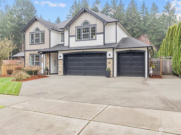 2nd image of 3835 Lanier Court SE