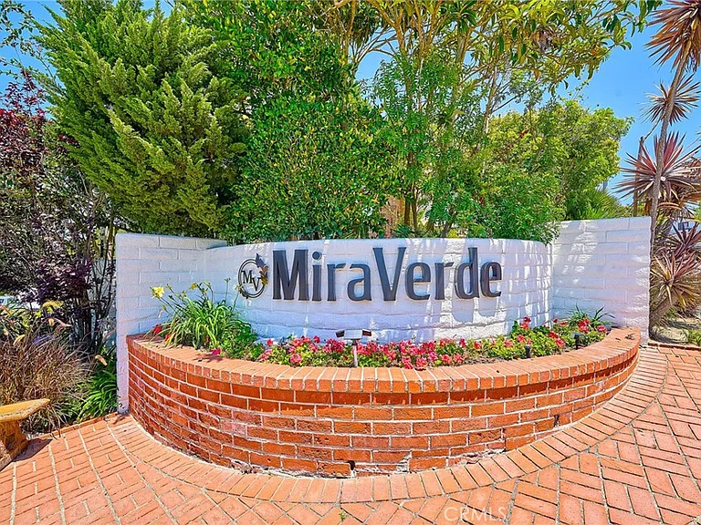 28114 Ridgepoint Ct — Photo 1