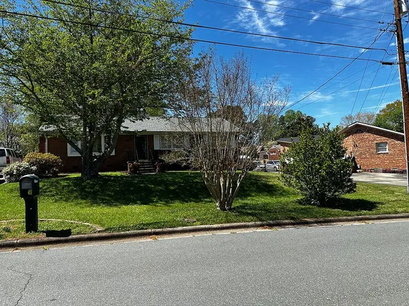 2507 Watt Dr, Burlington, NC 27215