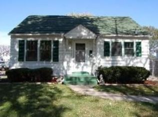 939 Spruce St, Aurora, IL 60506