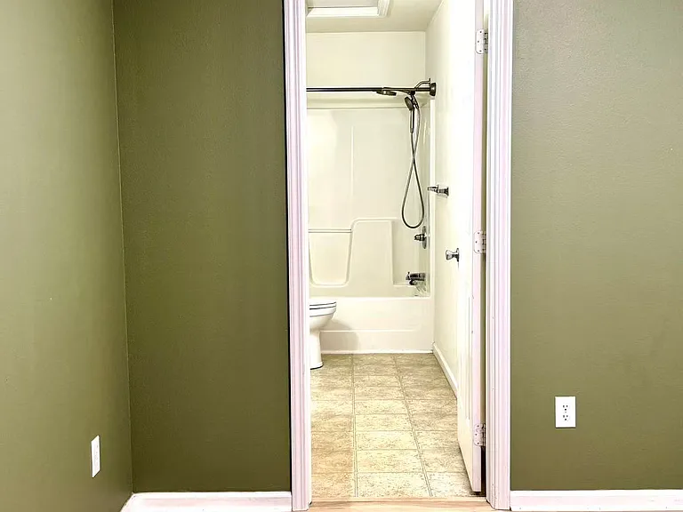 1319 Odell Farm Ln — Photo 13
